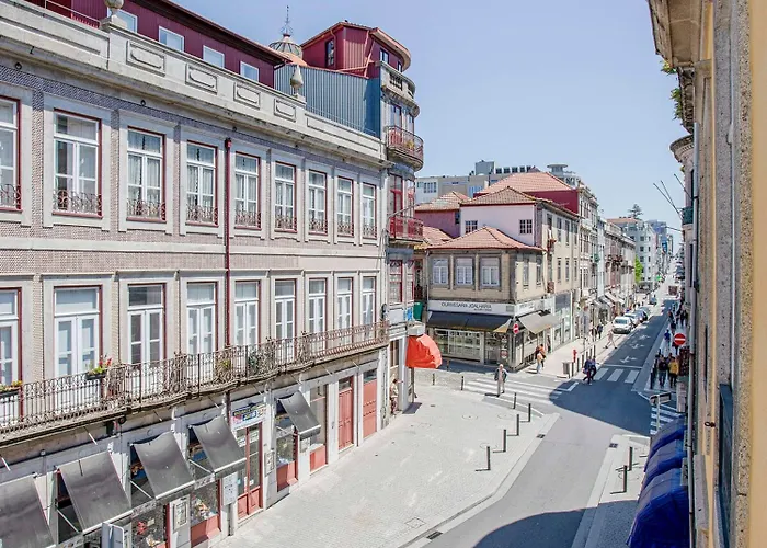 Liiiving In - Aliados Stone Oporto