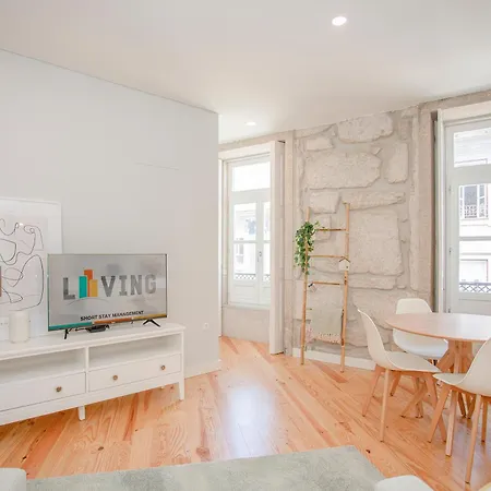 Liiiving In - Aliados Stone Appartement