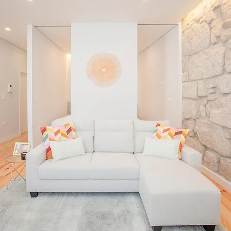 Apartment Liiiving In - Aliados Stone *