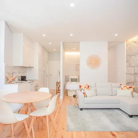 Apartment Liiiving In - Aliados Stone