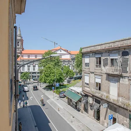 Liiiving In - Aliados Stone Apartment Porto