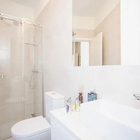 Liiiving In - Aliados Stone Apartman Porto