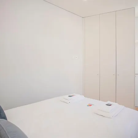 Apartment Liiiving In - Aliados Stone
