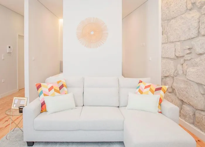 Liiiving In - Aliados Stone