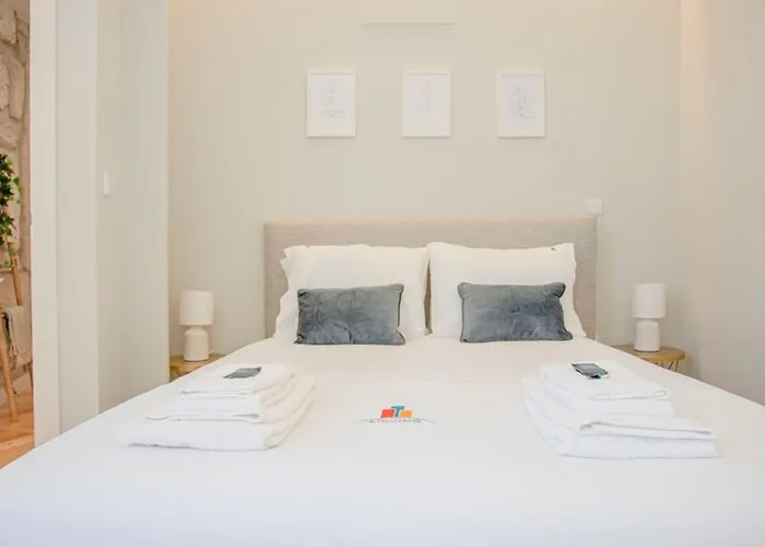 Apartman Liiiving In - Aliados Stone