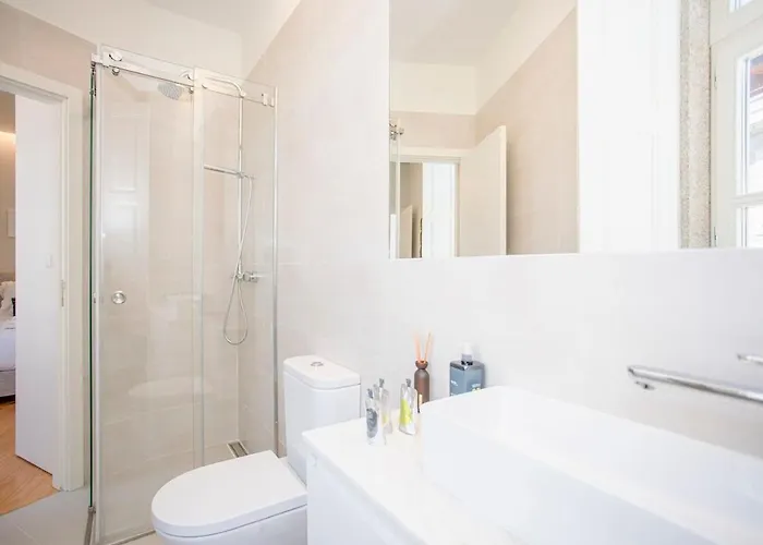 Liiiving In - Aliados Stone Apartment Porto