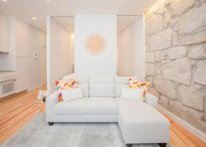 Liiiving In - Aliados Stone Apartman *