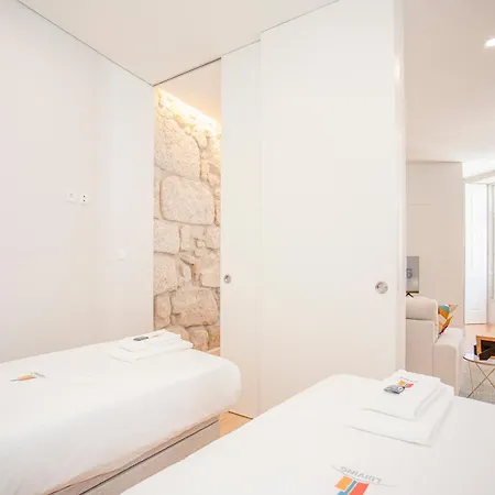 Liiiving In - Aliados Stone Lägenhet *