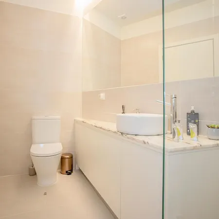 Liiiving In - Aliados Stone