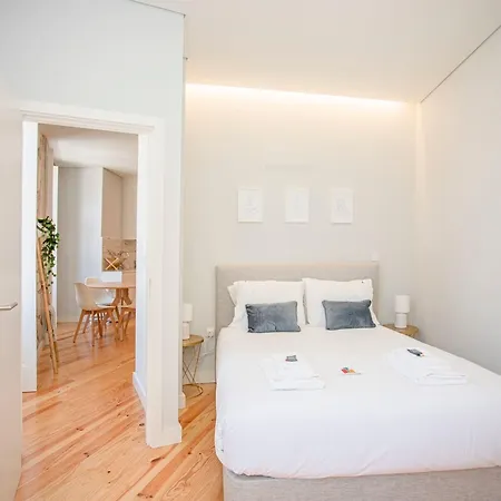 Liiiving In - Aliados Stone Oporto