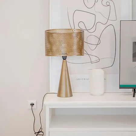 Liiiving In - Aliados Stone * Oporto