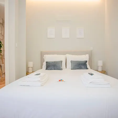 Lägenhet Liiiving In - Aliados Stone